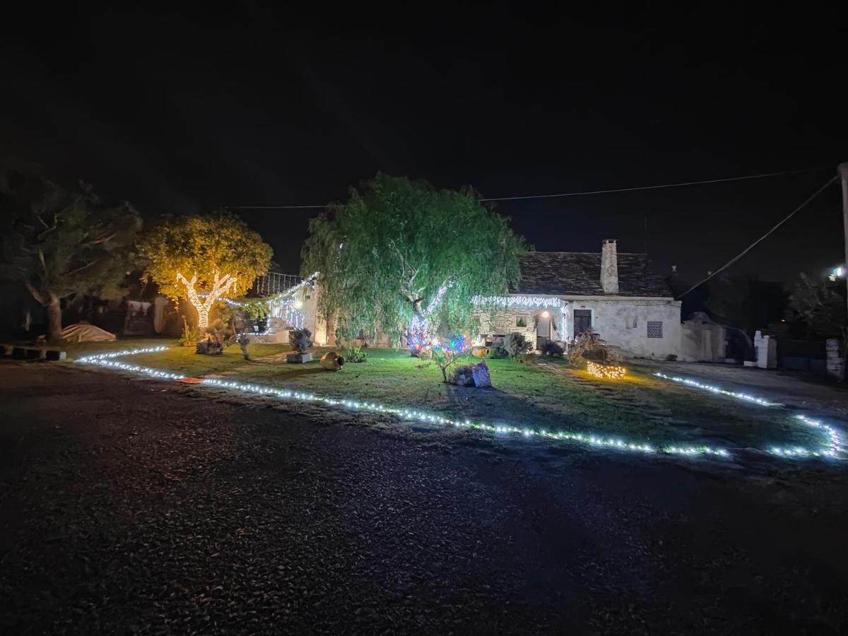 Trulli Donna Isabella Acomodação com café da manhã Locorotondo Exterior foto