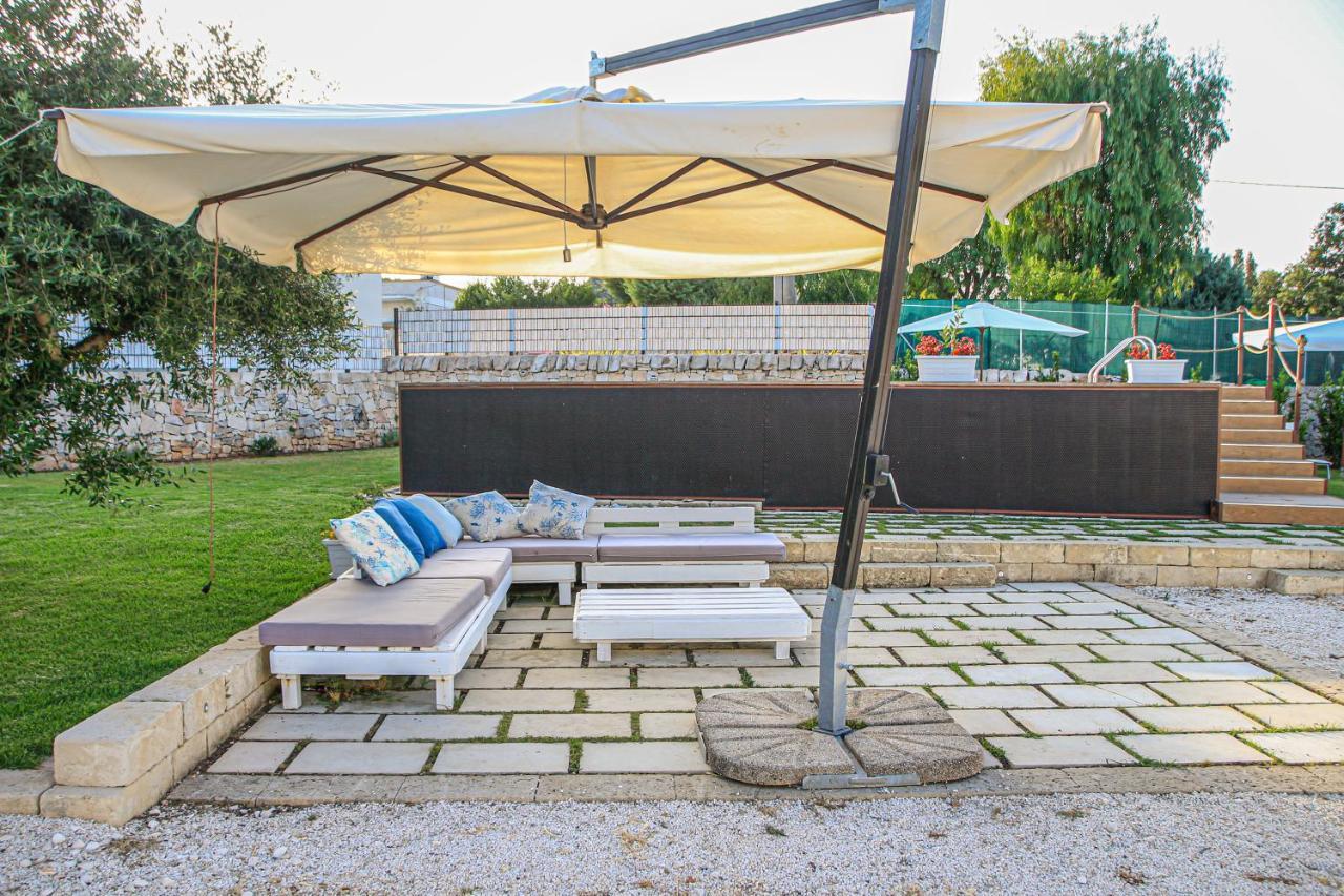 Trulli Donna Isabella Acomodação com café da manhã Locorotondo Exterior foto
